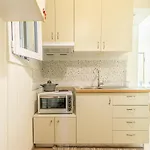 Boutique Apartment With Parkview